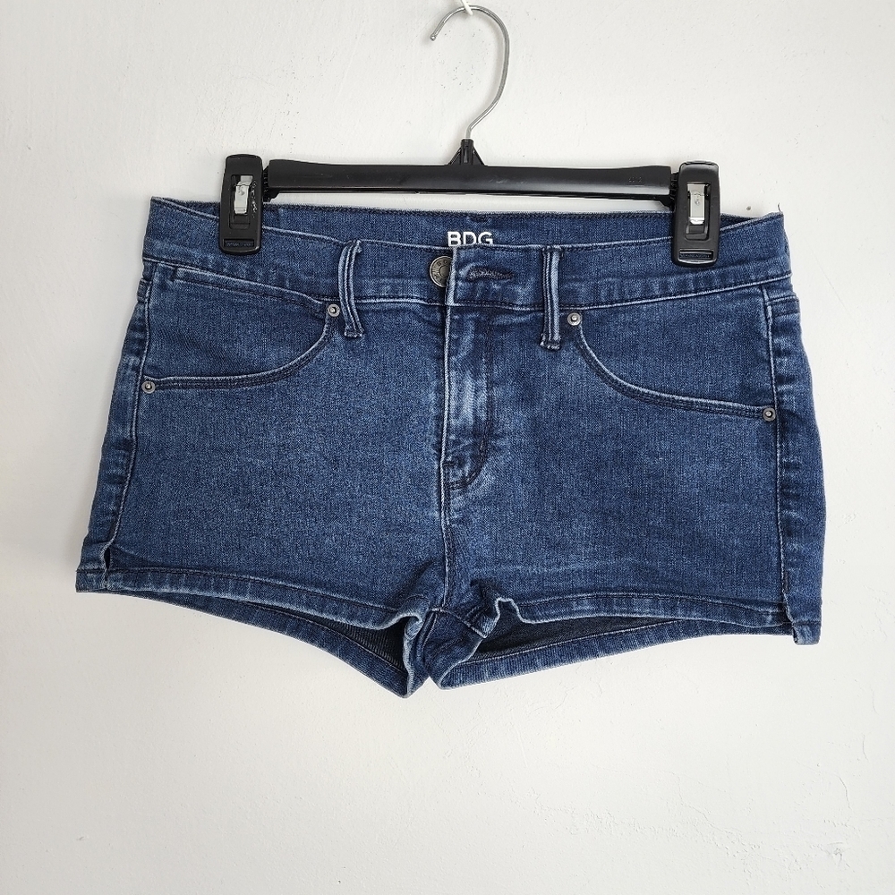 BDG Mid Rise Ankle Kicker Dark Wash Five Pocket Stretch  Women's Shorts Size 29